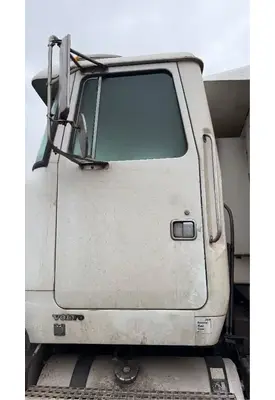 Volvo AUTOCAR ACL64 Door Assembly, Front