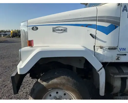 Volvo AUTOCAR ACL64 Fender Extension