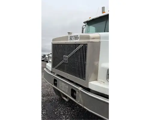 Volvo AUTOCAR ACL64 Hood