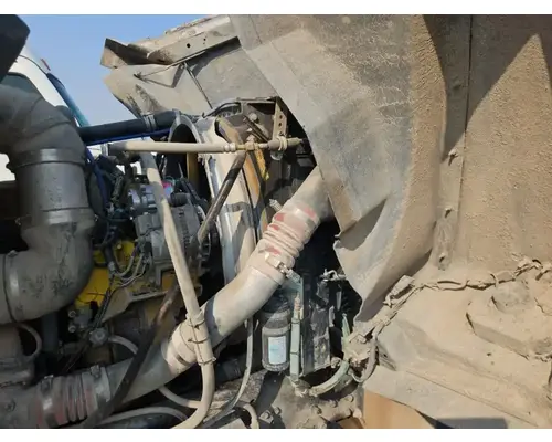 Volvo AUTOCAR ACL64 Radiator