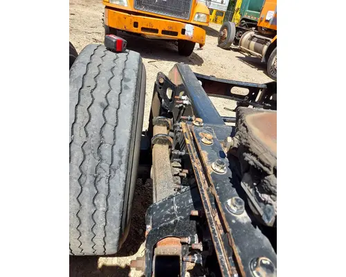 Suspension VOLVO CORPORATE AIR TANDEM LKQ Evans Heavy Truck Parts