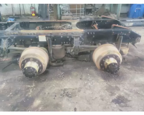 Suspension VOLVO CORPORATE AIR TANDEM LKQ Evans Heavy Truck Parts