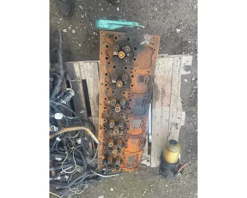 Cylinder Head VOLVO D-13 Truck Salvage International Inc