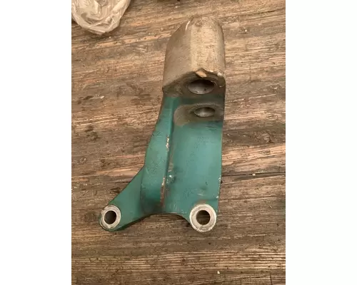 Engine Mounts VOLVO D-13 Truck Salvage International Inc