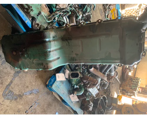 Oil Pan VOLVO D-13 Truck Salvage International Inc