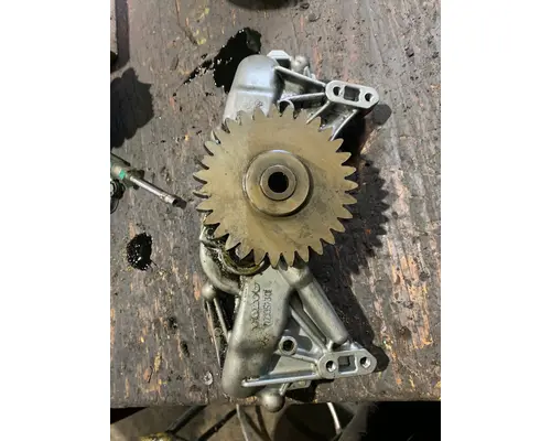 Oil Pump VOLVO D-13 Truck Salvage International Inc