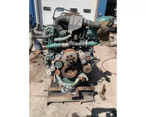 Engine Assembly VOLVO D-16 Truck Salvage International Inc