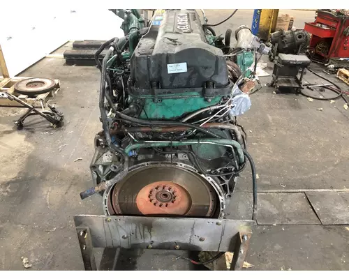 Volvo D11 Engine Assembly