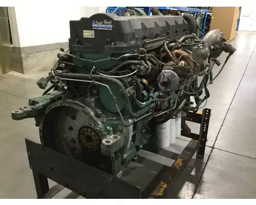 Volvo D11 Engine Assembly