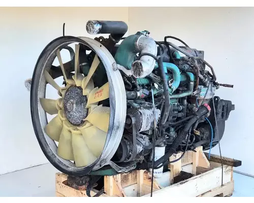 Volvo D11 Engine Assembly