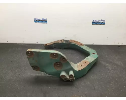 Volvo D11 Engine Mounts
