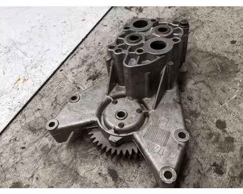 Volvo D12 Oil Pump