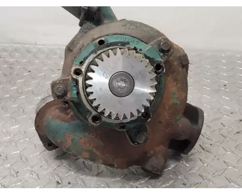 Volvo D12 Water Pump