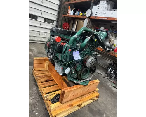 Volvo D13M-455 Engine Assembly