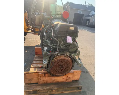 Volvo D13M-455 Engine Assembly