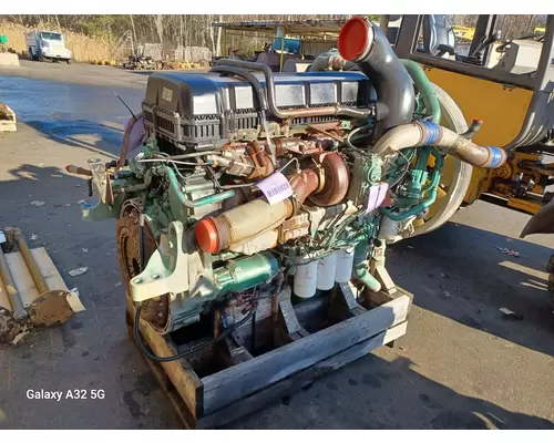 Volvo D13 Engine Assembly