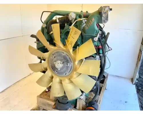 Volvo D13 Engine Assembly