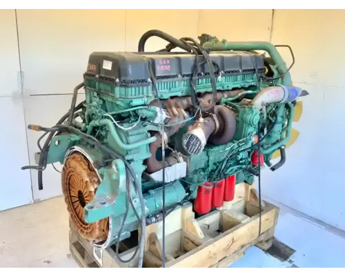 Volvo D13 Engine Assembly