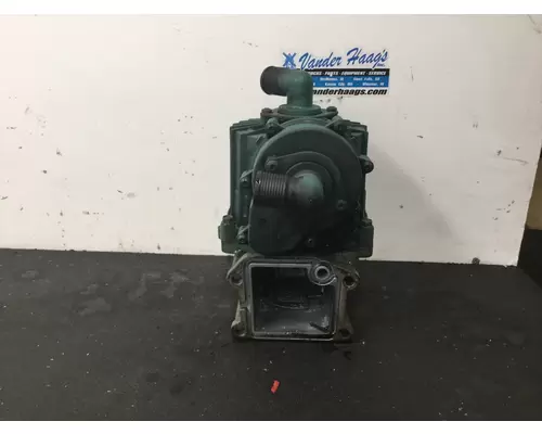 Volvo D13 Engine Crankcase Breather
