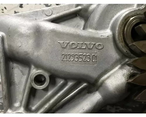 Volvo D13 Engine Oil Pump