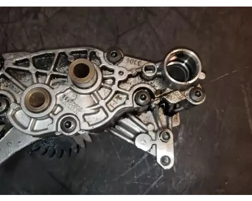 Volvo D13 Oil Pump