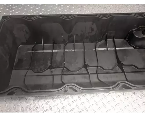 Volvo D13 Valve Cover