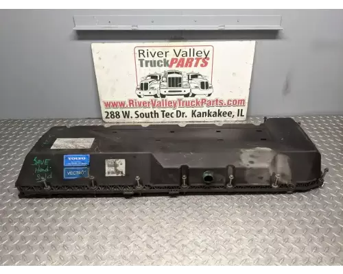 Volvo D13 Valve Cover