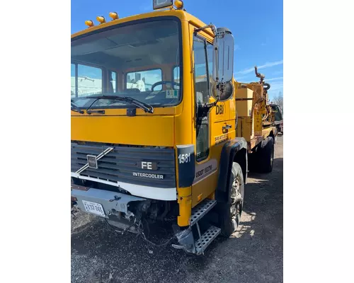 Complete Vehicle VOLVO FE 2679707 Ontario Inc