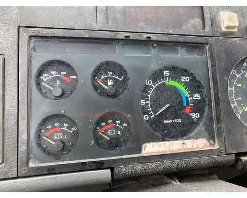 Instrument Cluster Volvo FE Complete Recycling