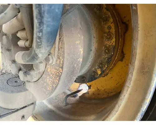 Volvo G746B Equip Axle Pivot Mount