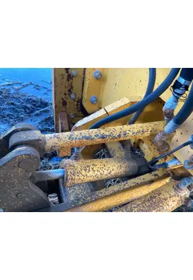 Volvo G746B Equip Axle