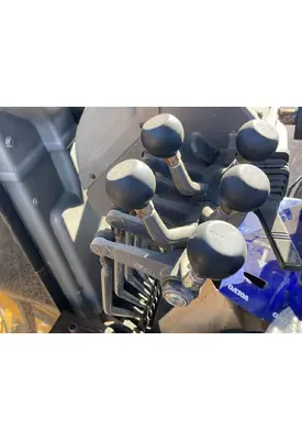 Volvo G746B Equip Controls