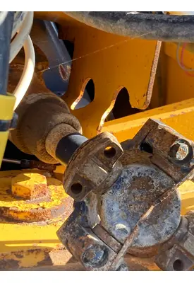 Volvo G746B Equip Drive Shaft