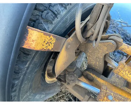 Volvo G746B Equip Fender