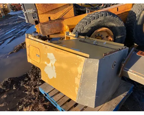 Volvo G746B Equip Fuel Tank