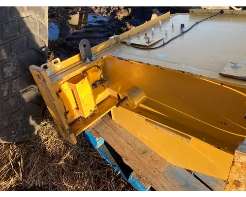 Volvo G746B Equip Fuel Tank