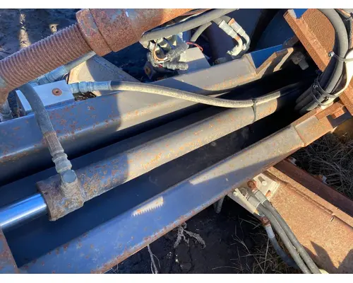 Volvo G746B Equip Hydraulic Cylinder