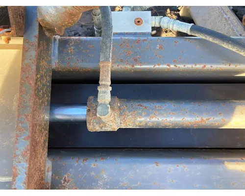 Volvo G746B Equip Hydraulic Cylinder