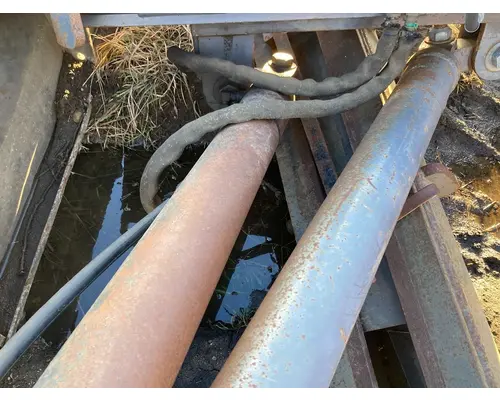 Volvo G746B Equip Hydraulic Cylinder