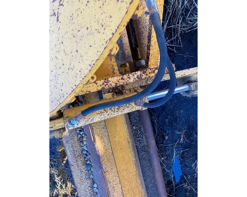 Volvo G746B Equip Hydraulic Cylinder