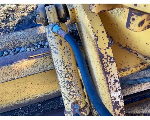 Volvo G746B Equip Hydraulic Cylinder