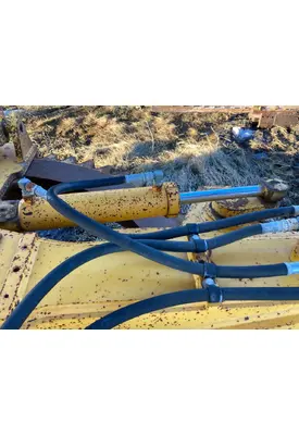 Volvo G746B Equip Hydraulic Cylinder
