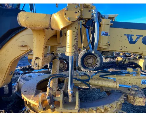 Volvo G746B Equip Hydraulic Cylinder