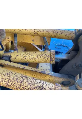 Volvo G746B Equip Hydraulic Cylinder