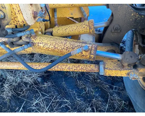 Volvo G746B Equip Hydraulic Cylinder
