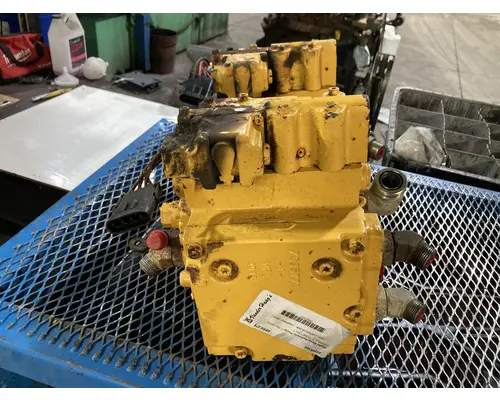 Volvo G746B Equip Hydraulic Pump