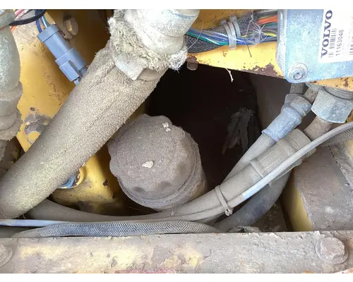 Volvo G746B Equip Hydraulic TankReservoir
