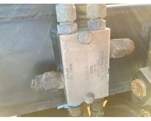 Volvo G746B Equip Hydraulic Valve