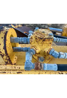 Volvo G746B Equip Hydraulic Valve