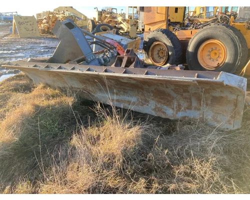 Volvo G746B Equipment (Mounted)